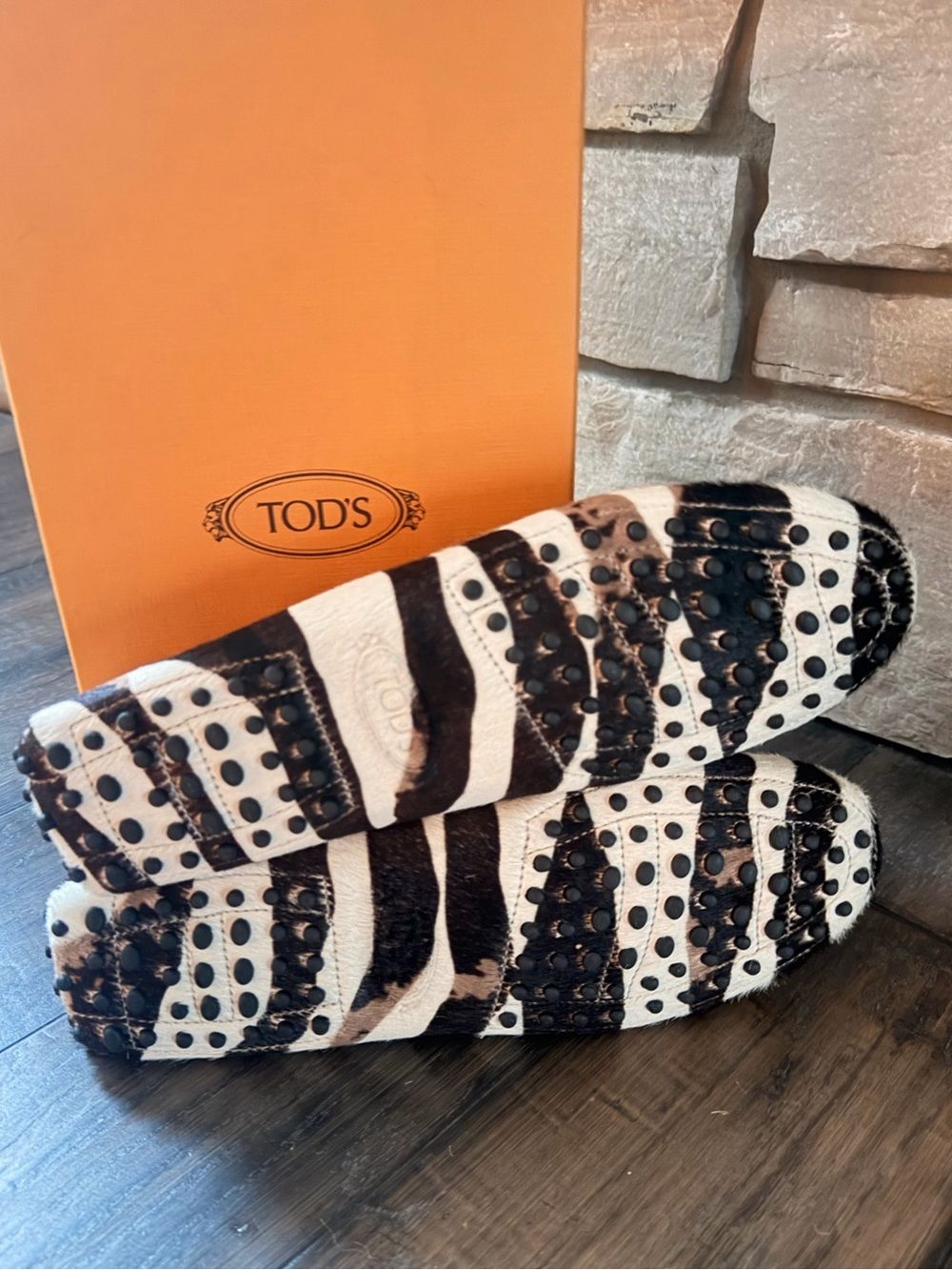 Tod's Neutral Calf Hair & Leather Gommini Moccasin Loafers Sz 9/9.5 Nib $800!! — image 4 of 5